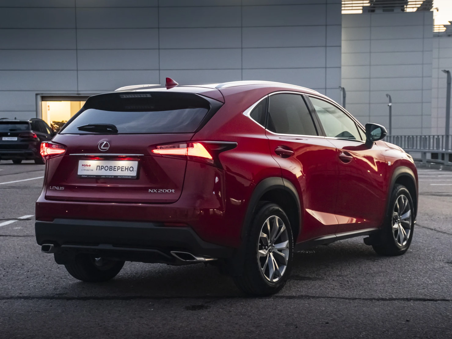 Lexus NX, 2016
