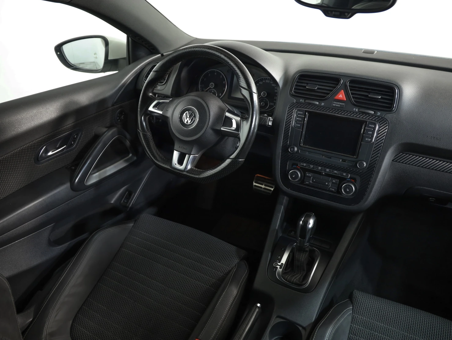 Volkswagen Scirocco, 2011