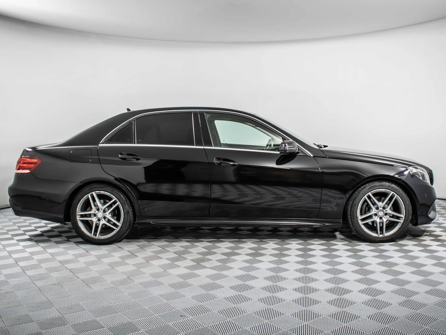 Mercedes-Benz E-Класс, 2013