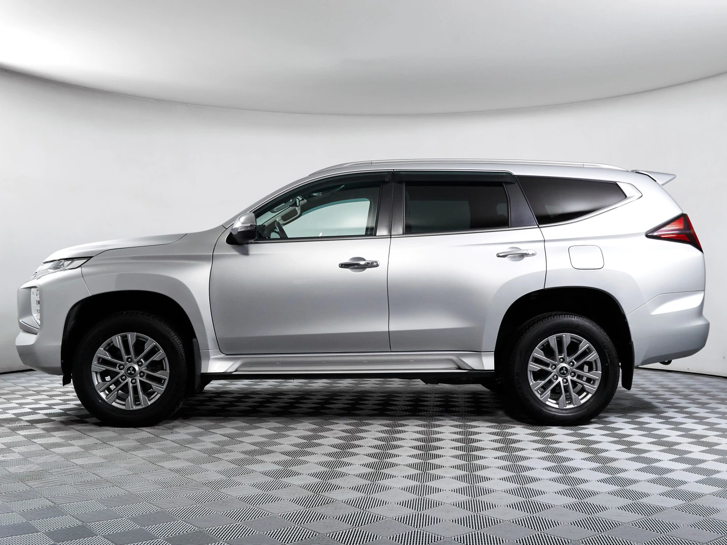 Mitsubishi PAJERO SPORT, 2022
