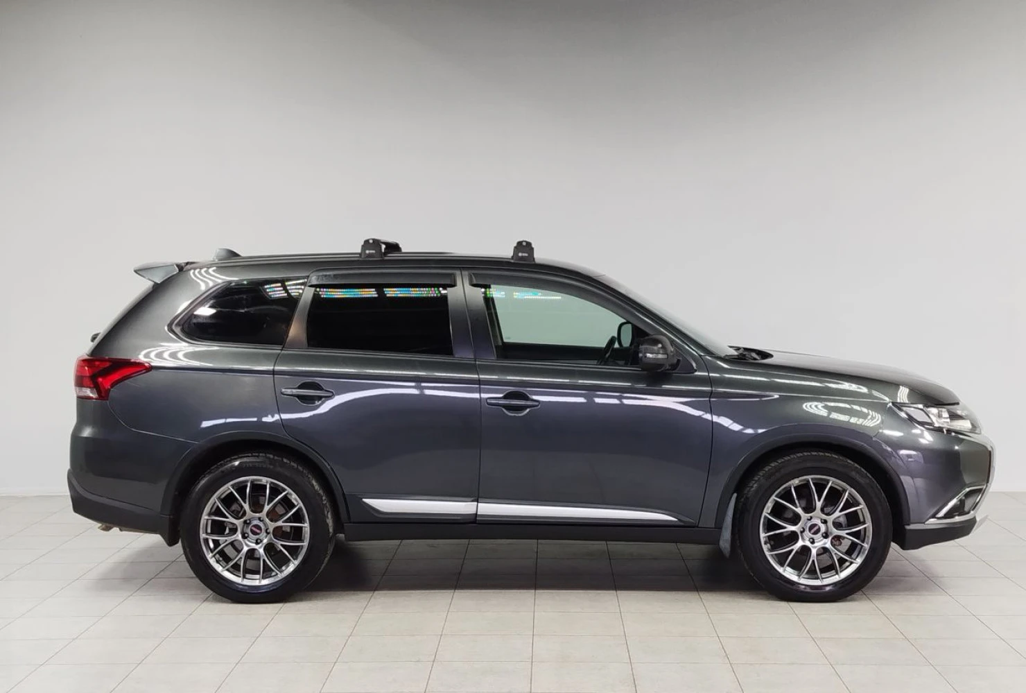 Mitsubishi OUTLANDER, 2016