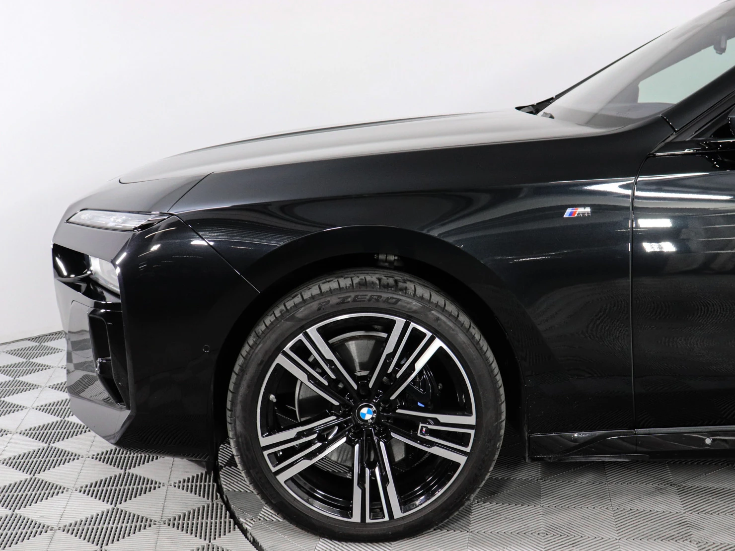 BMW 7 серии, 2022