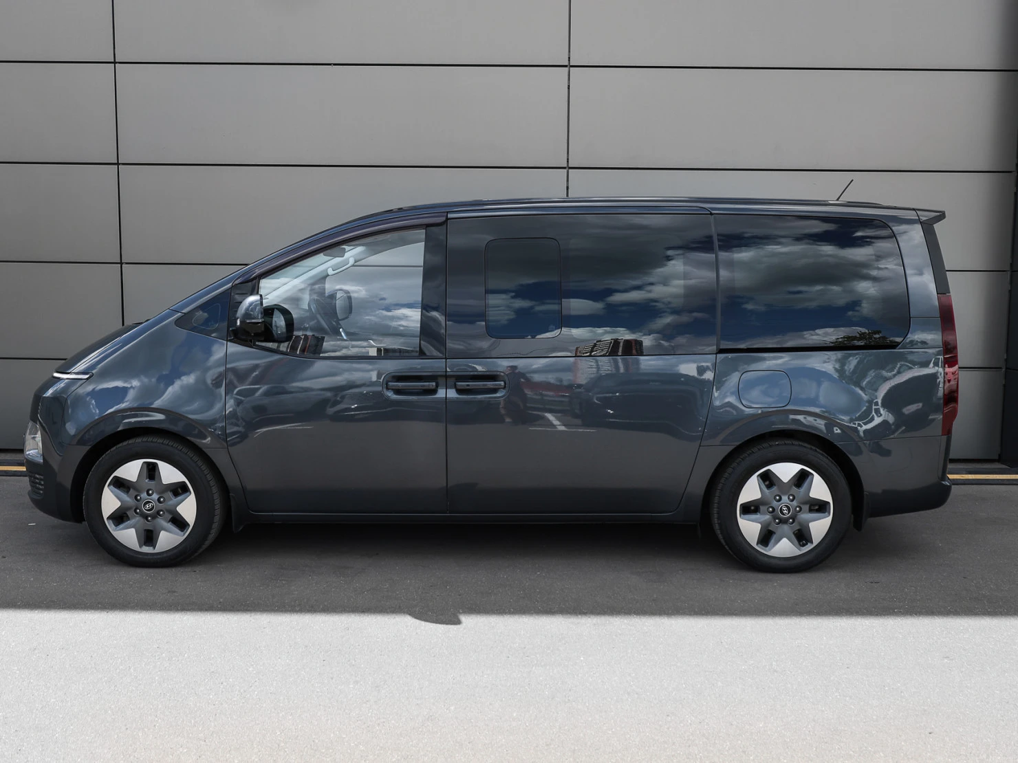 Hyundai Staria, 2021