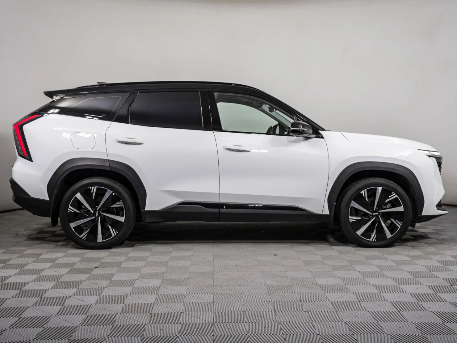 Geely Atlas, 2023