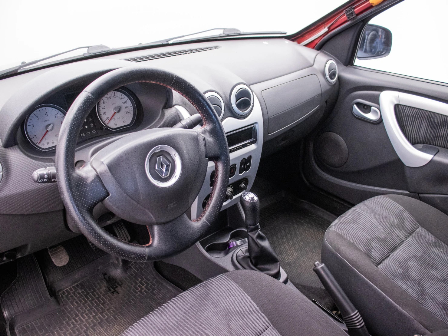 Renault Logan, 2010