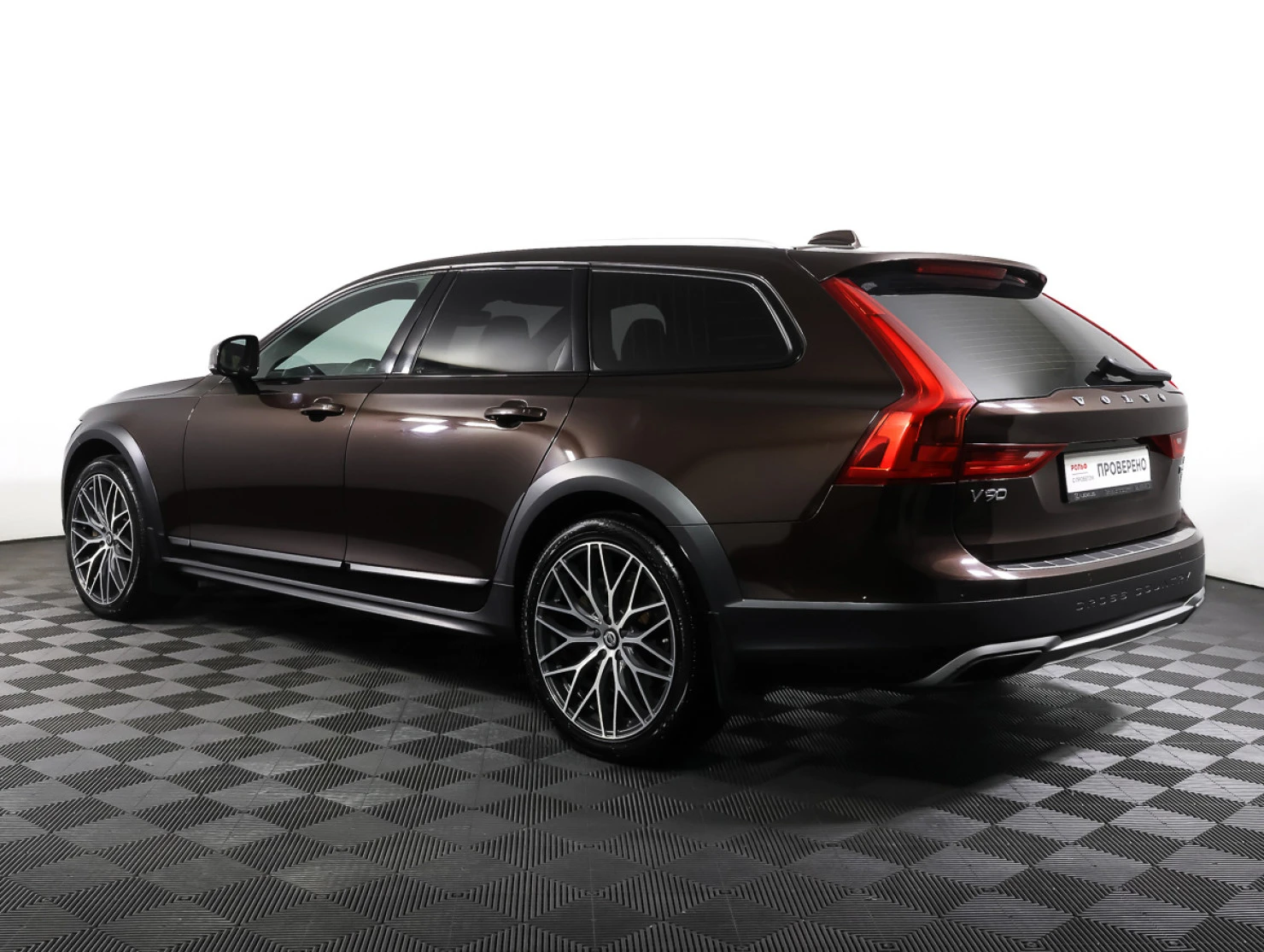 Volvo V90 Cross Country, 2019