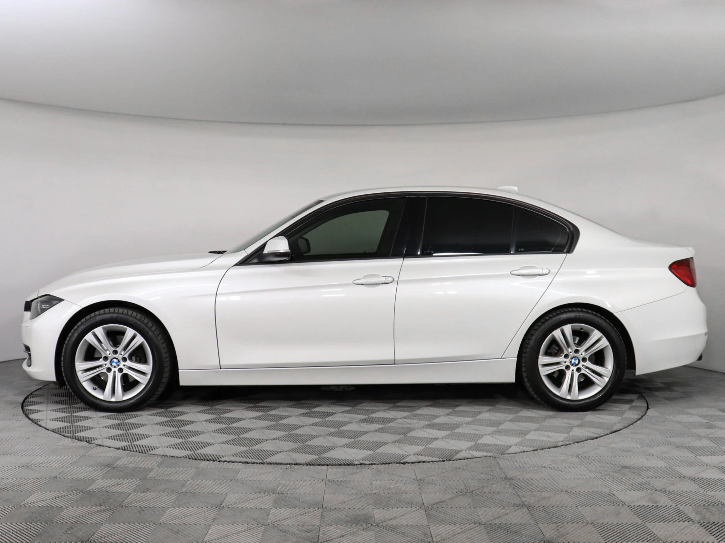 BMW 3 серии, 2015