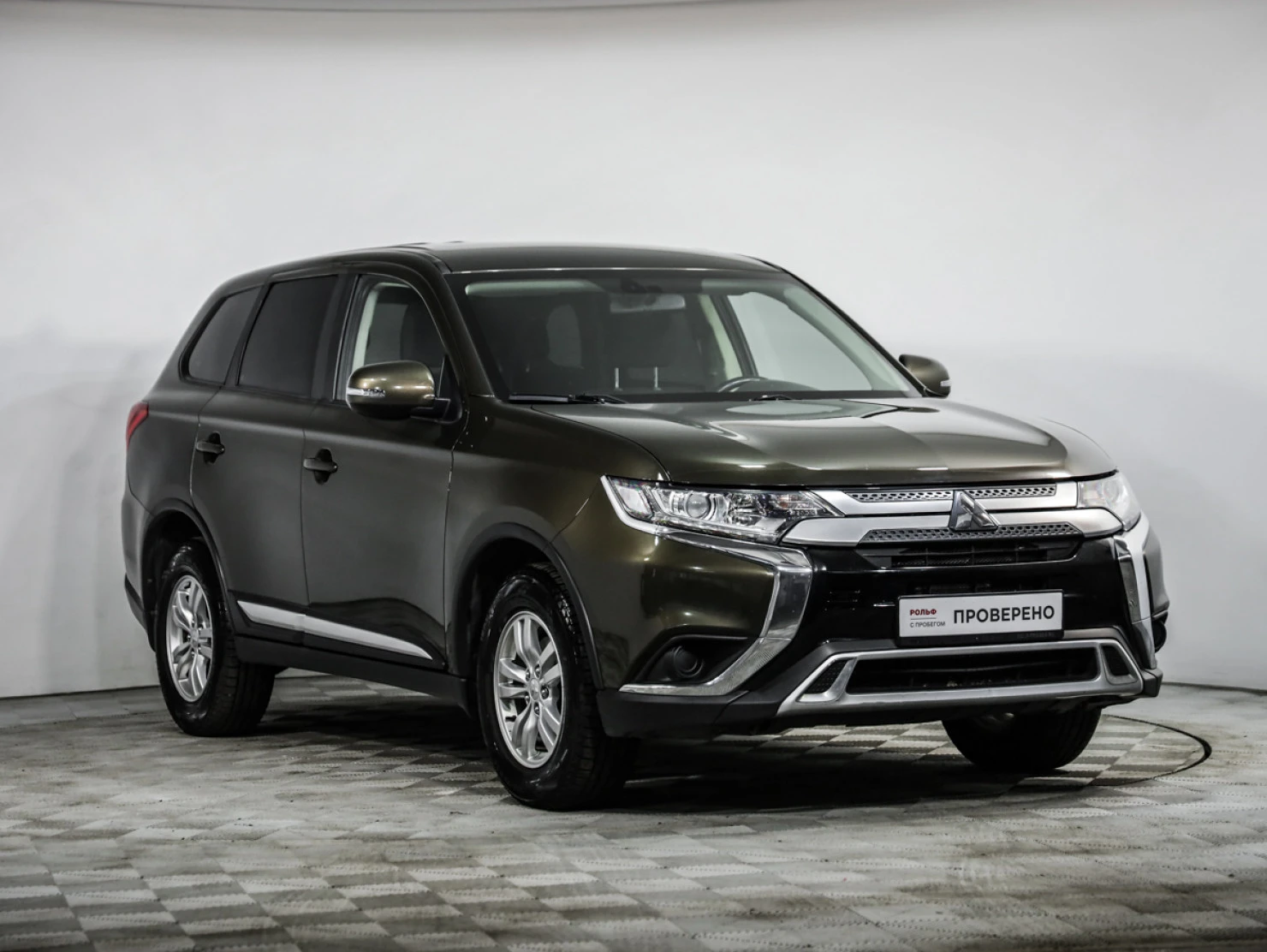 Mitsubishi OUTLANDER, 2020