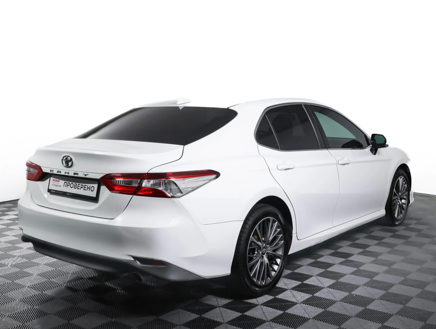 Toyota Camry, 2019