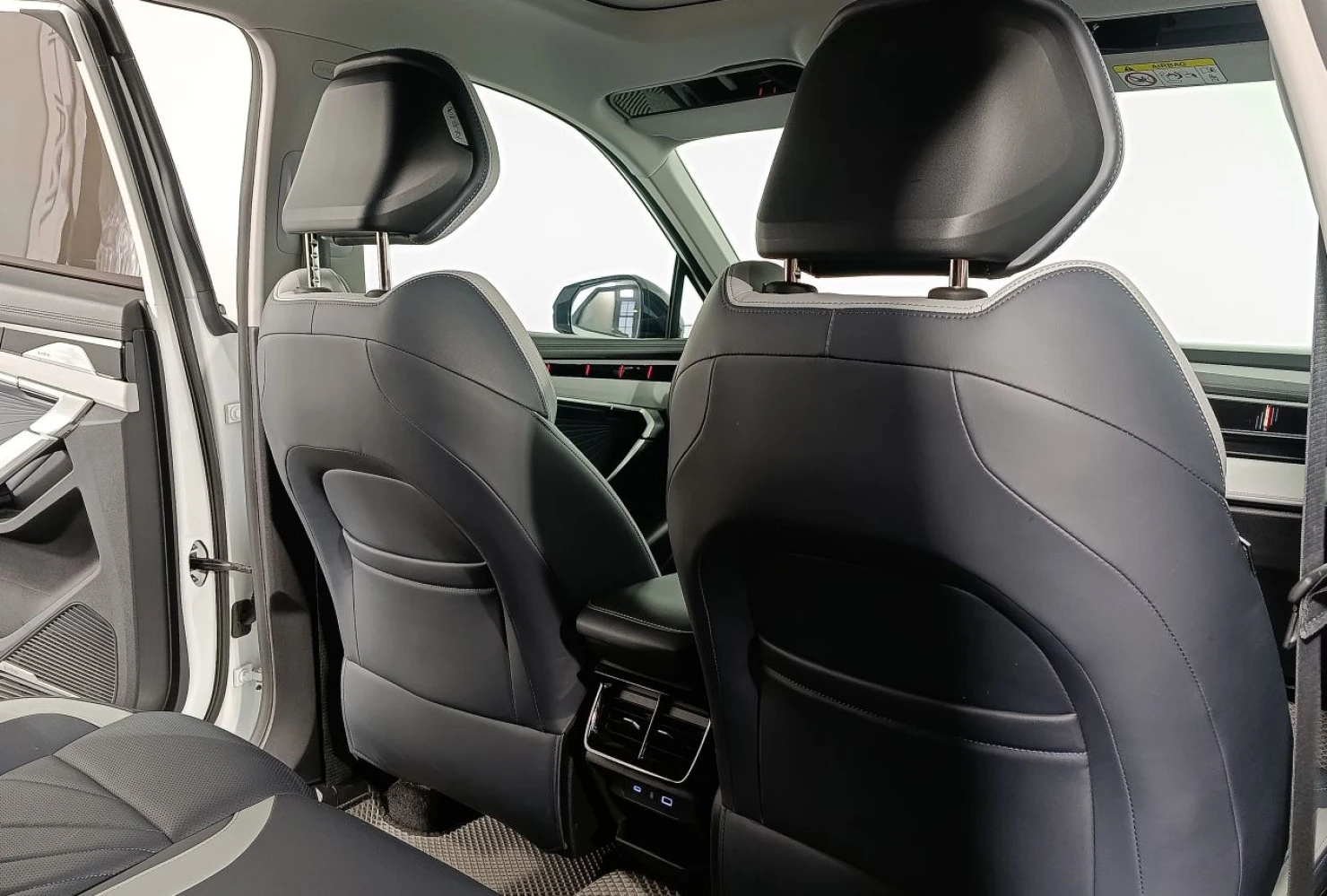 Geely Atlas, 2024