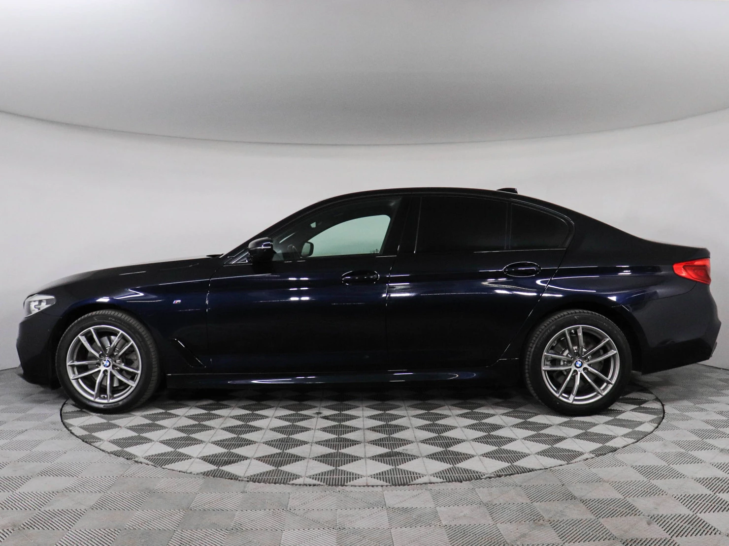 BMW 5 серии, 2019
