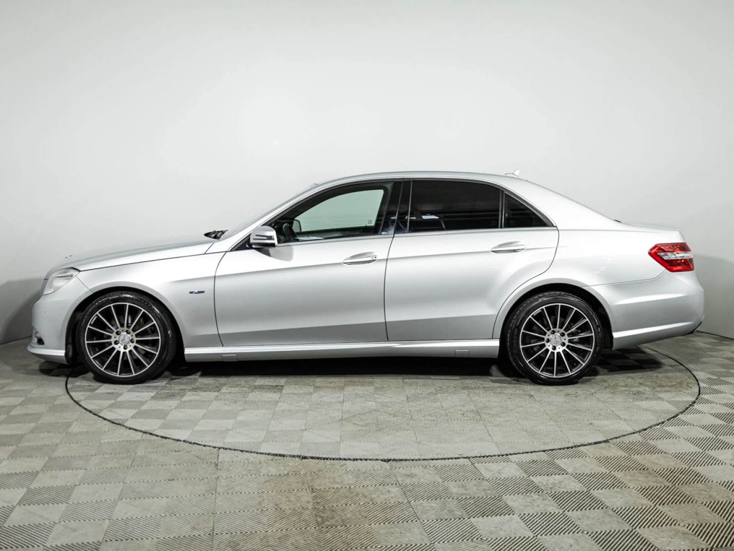 Mercedes-Benz E-Класс, 2012