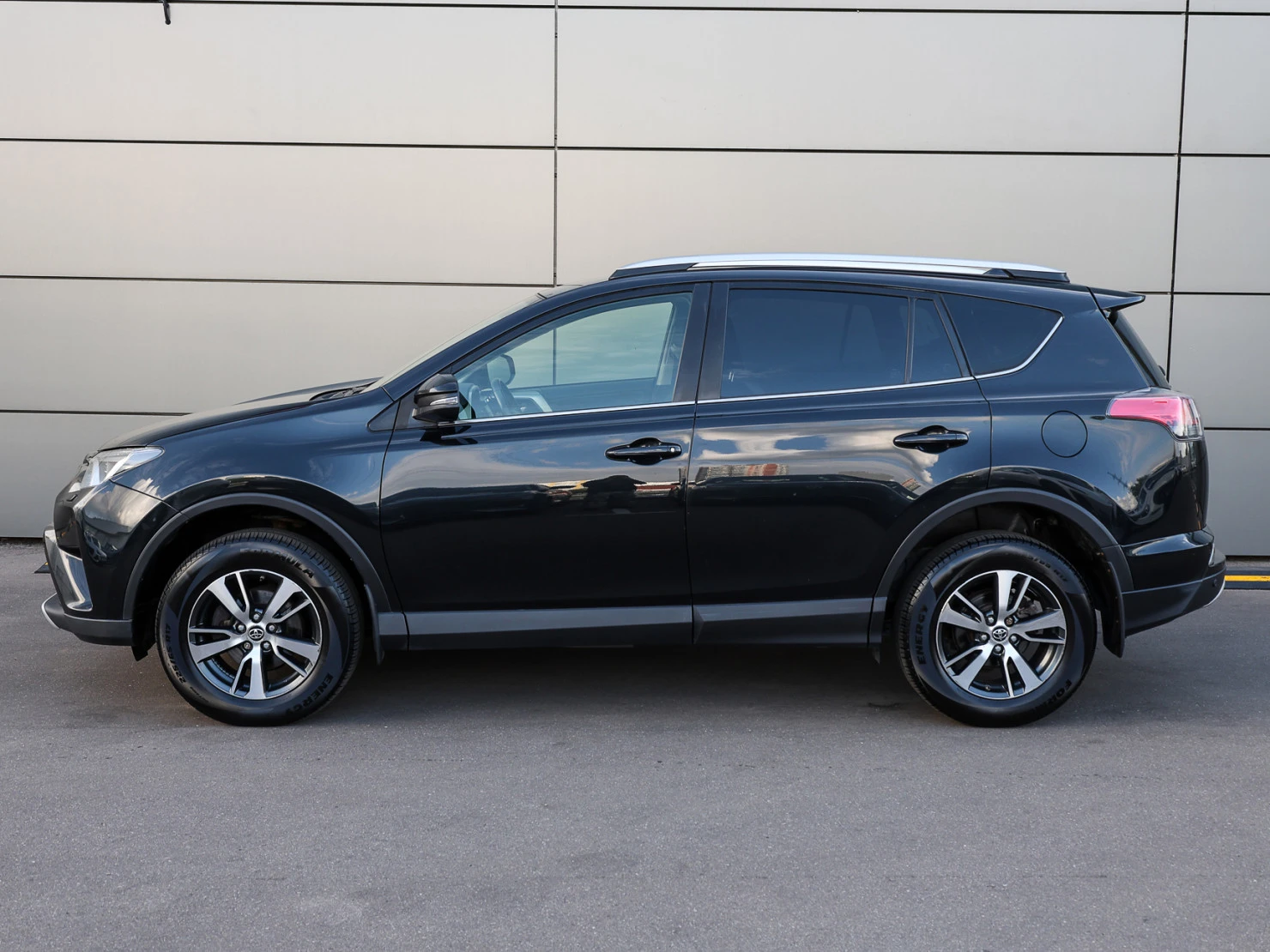 Toyota RAV4, 2015