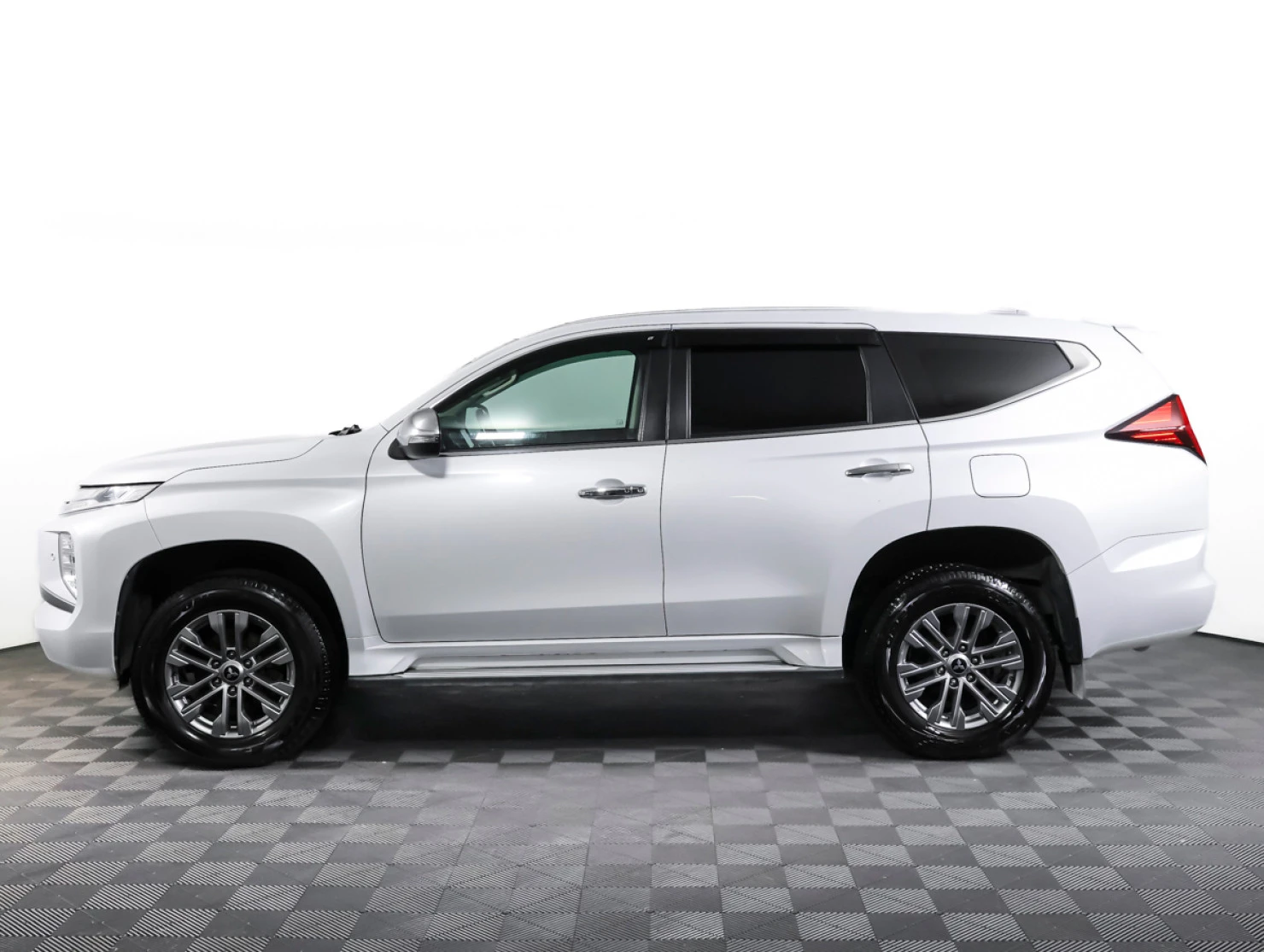 Mitsubishi PAJERO SPORT, 2020