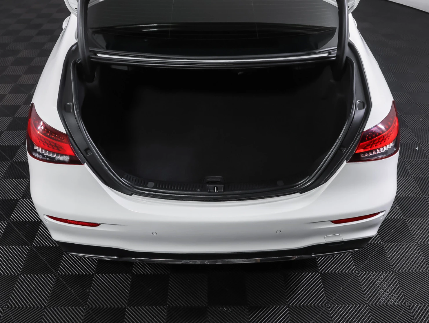 Mercedes-Benz E-Класс, 2021