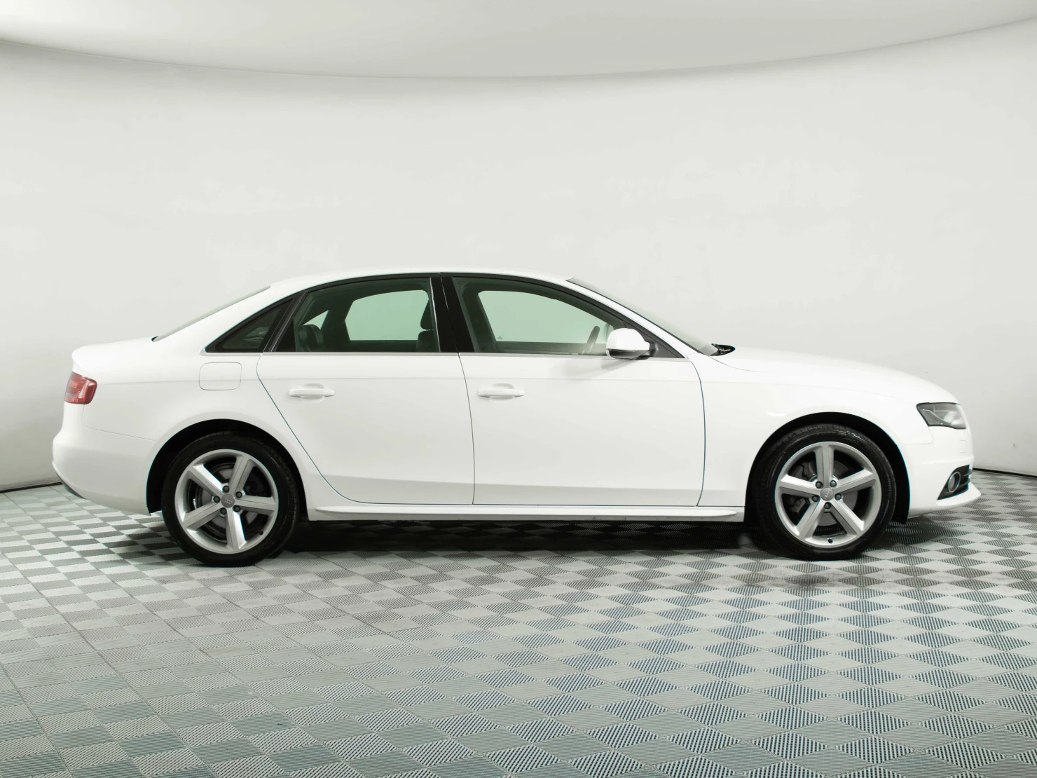Audi A4, 2011