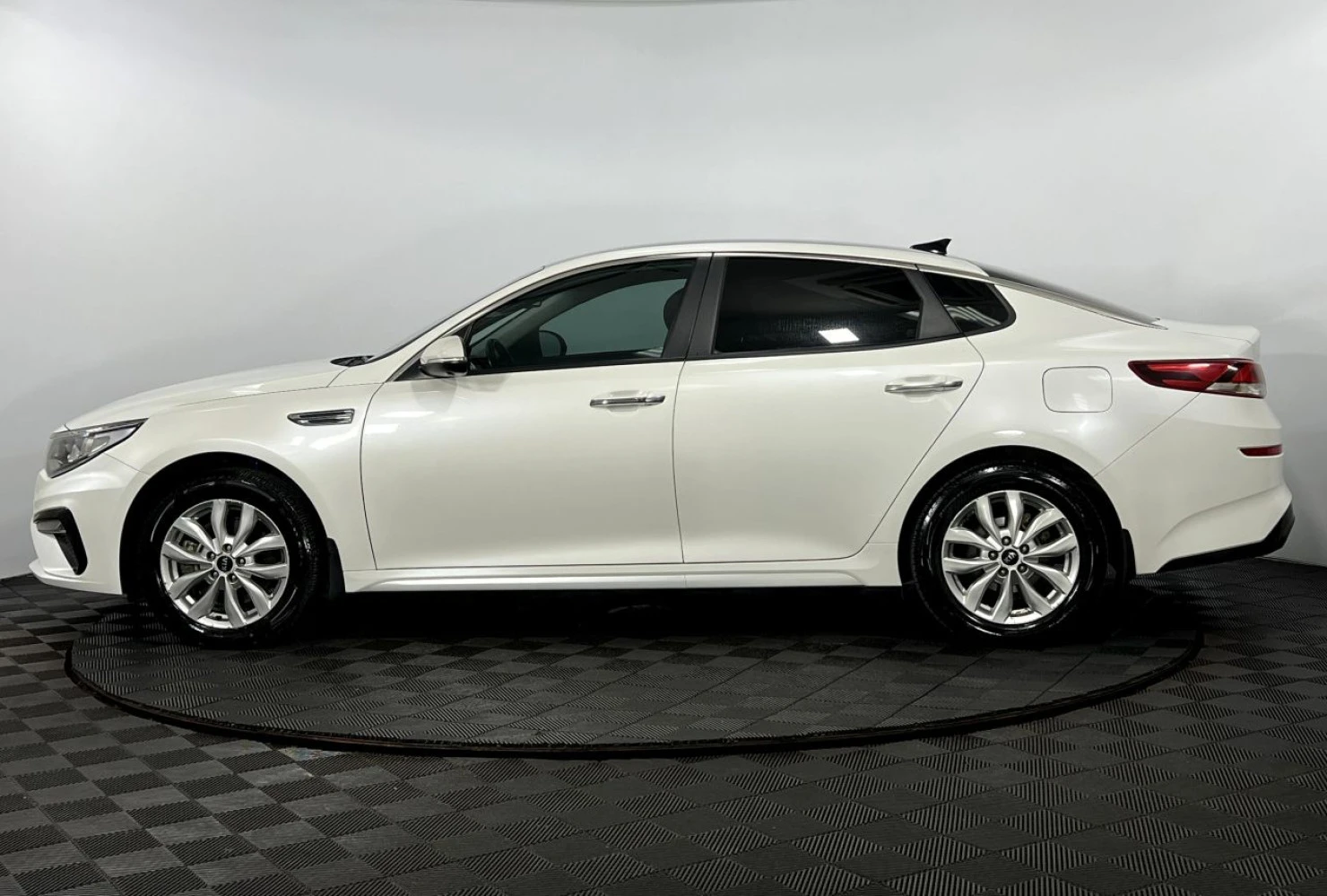 Kia Optima, 2020
