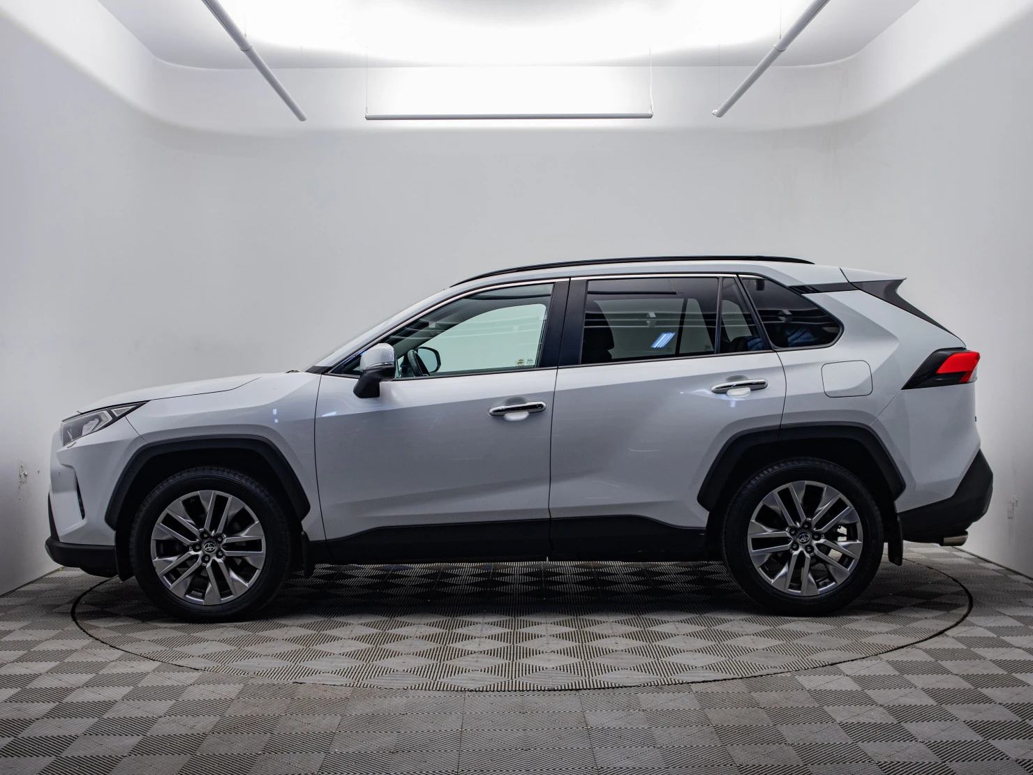 Toyota RAV4, 2020