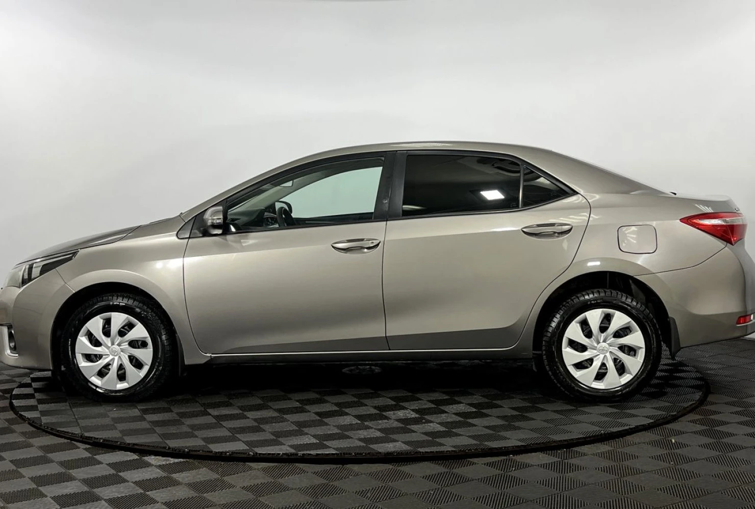Toyota Corolla, 2013