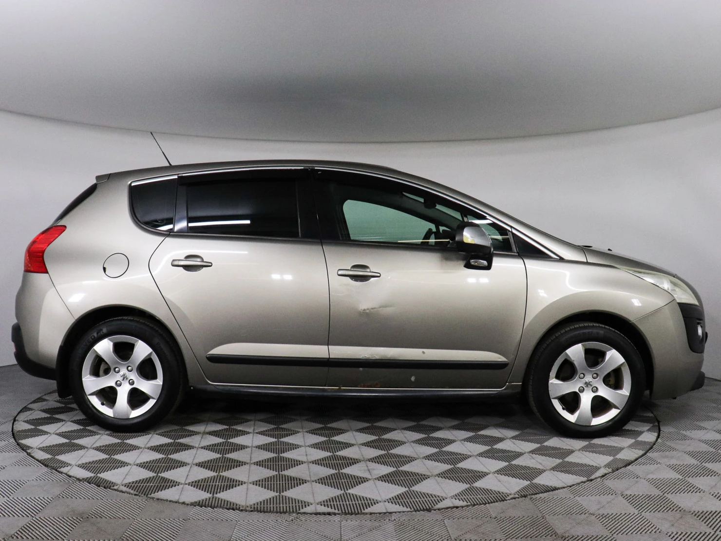 Peugeot 3008, 2011
