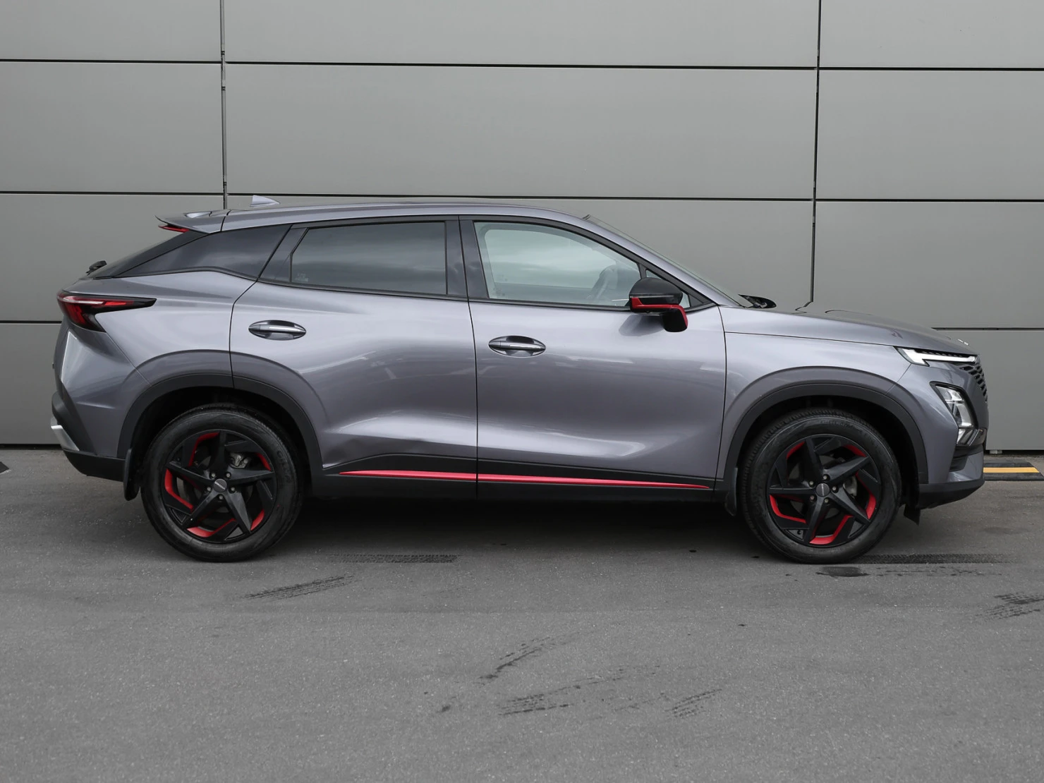 OMODA C5, 2022