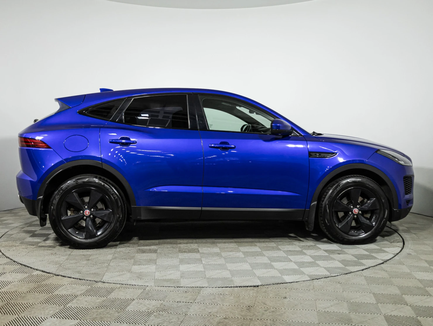 Jaguar E-PACE, 2018