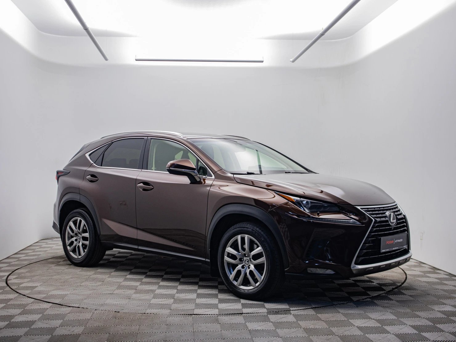Lexus NX, 2018
