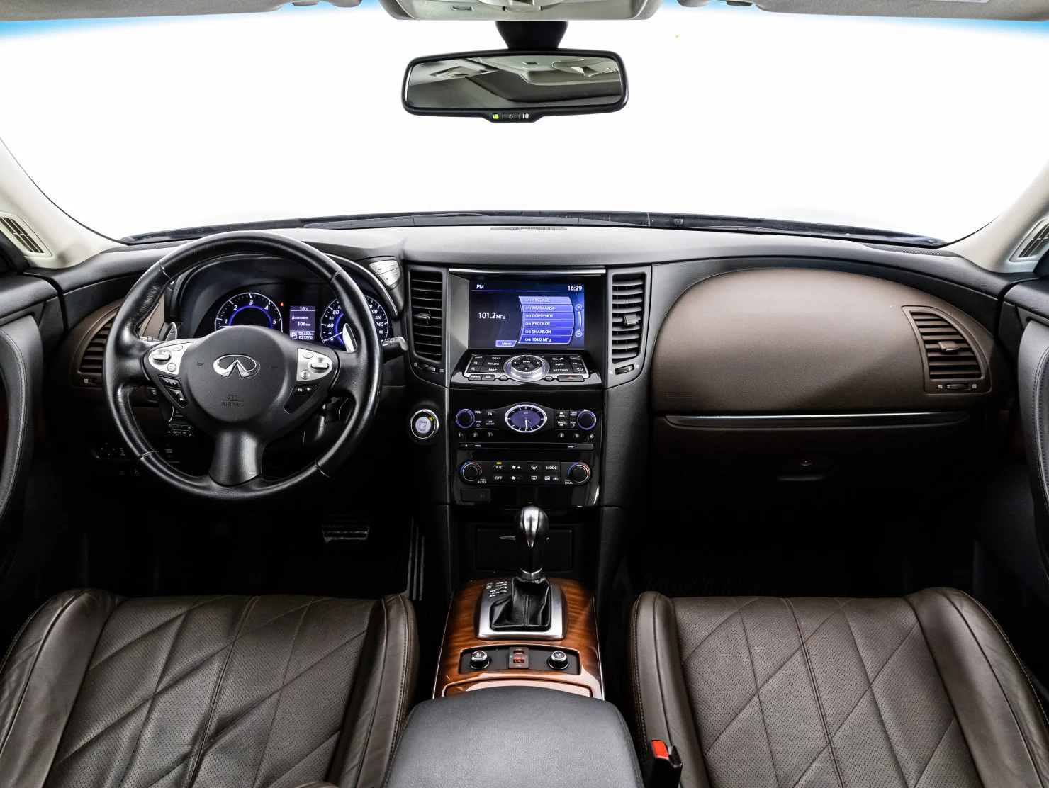 Infiniti QX70, 2015