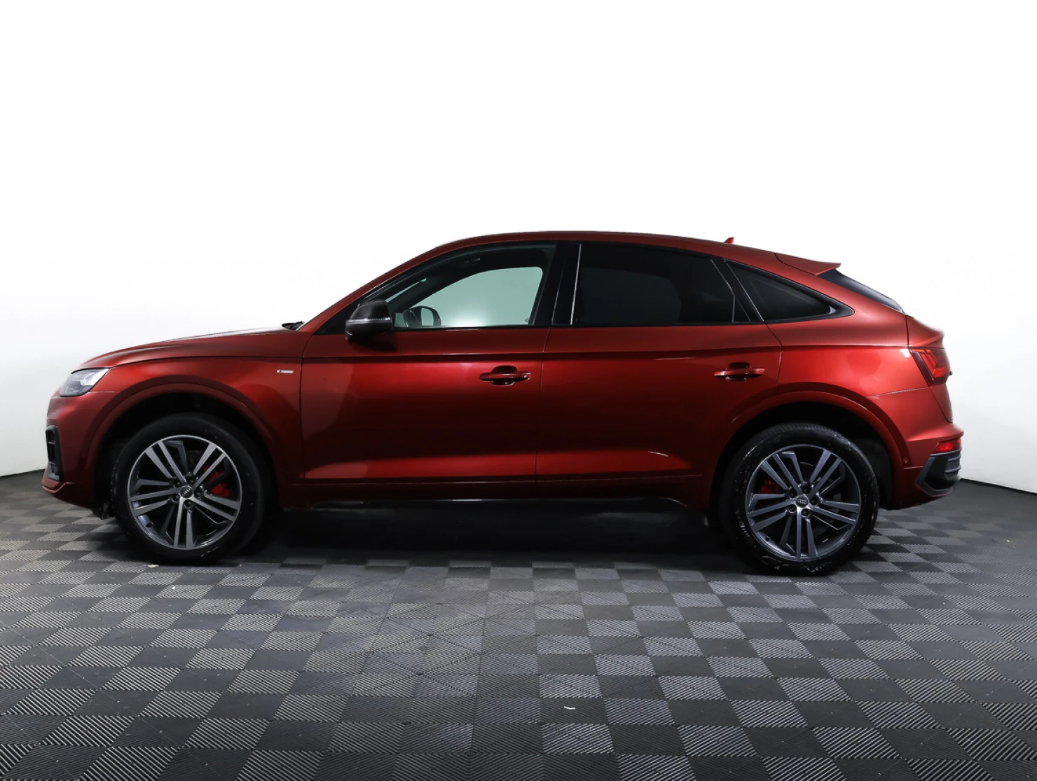 Audi Q5 Sportback, 2020