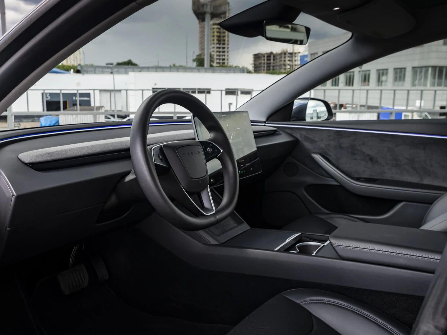 Tesla Model 3, 2025