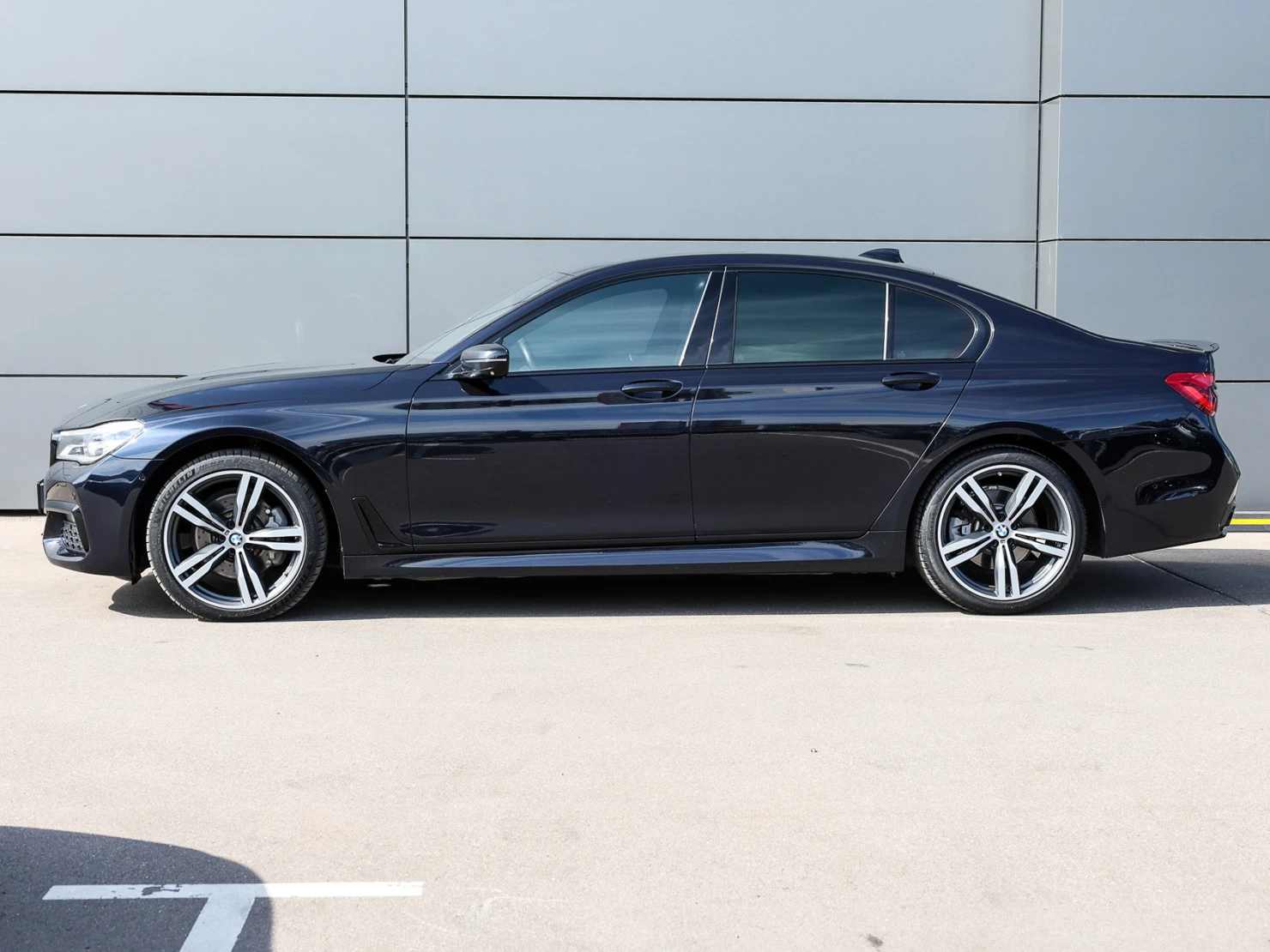 BMW 7 серии, 2017