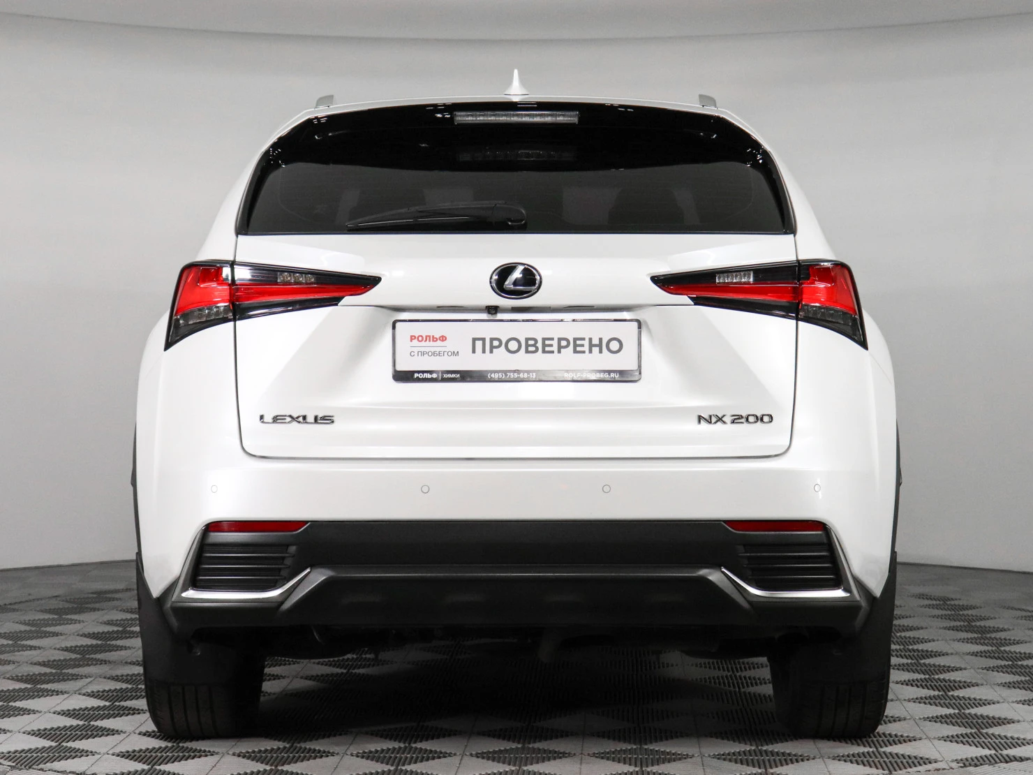 Lexus NX, 2017