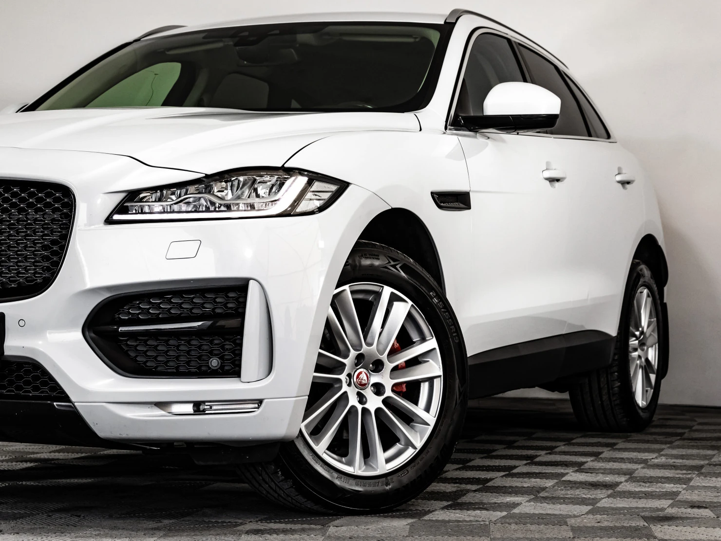 Jaguar F-PACE, 2017