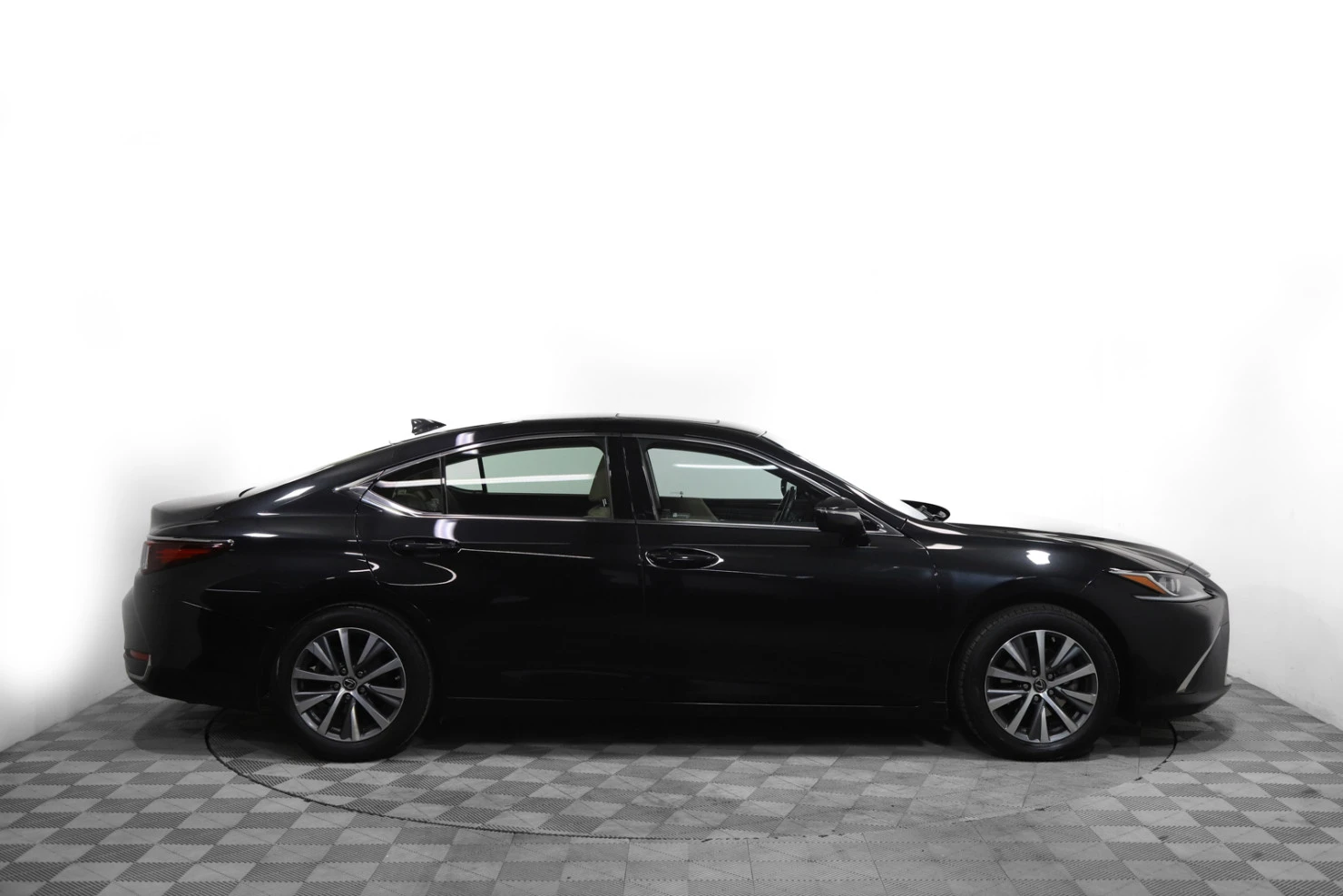 Lexus ES, 2018