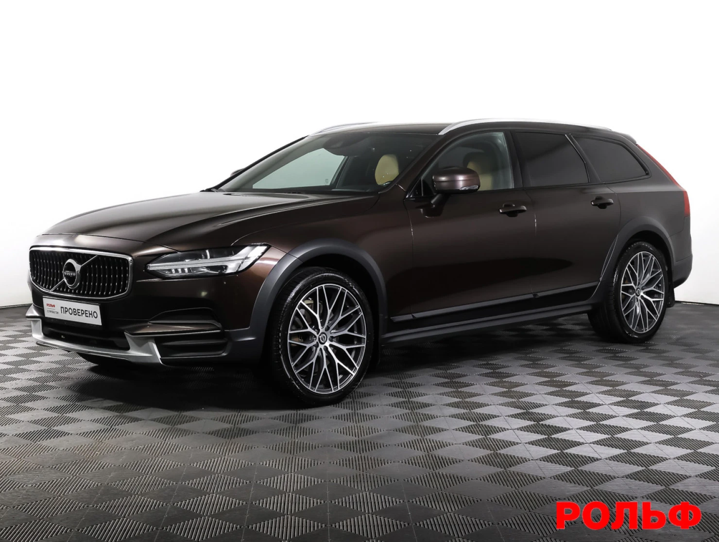 Volvo V90 Cross Country, 2019
