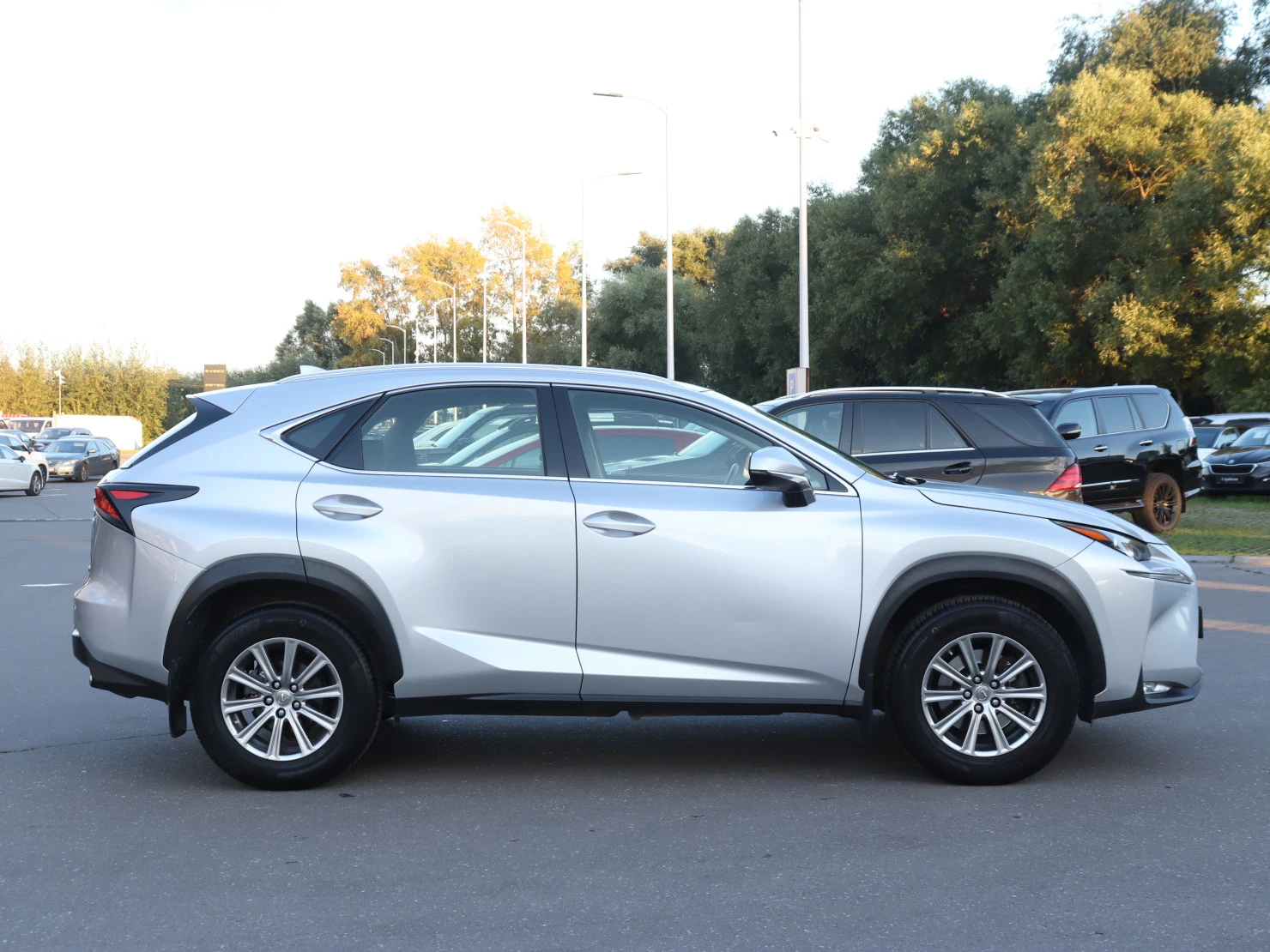 Lexus NX, 2015