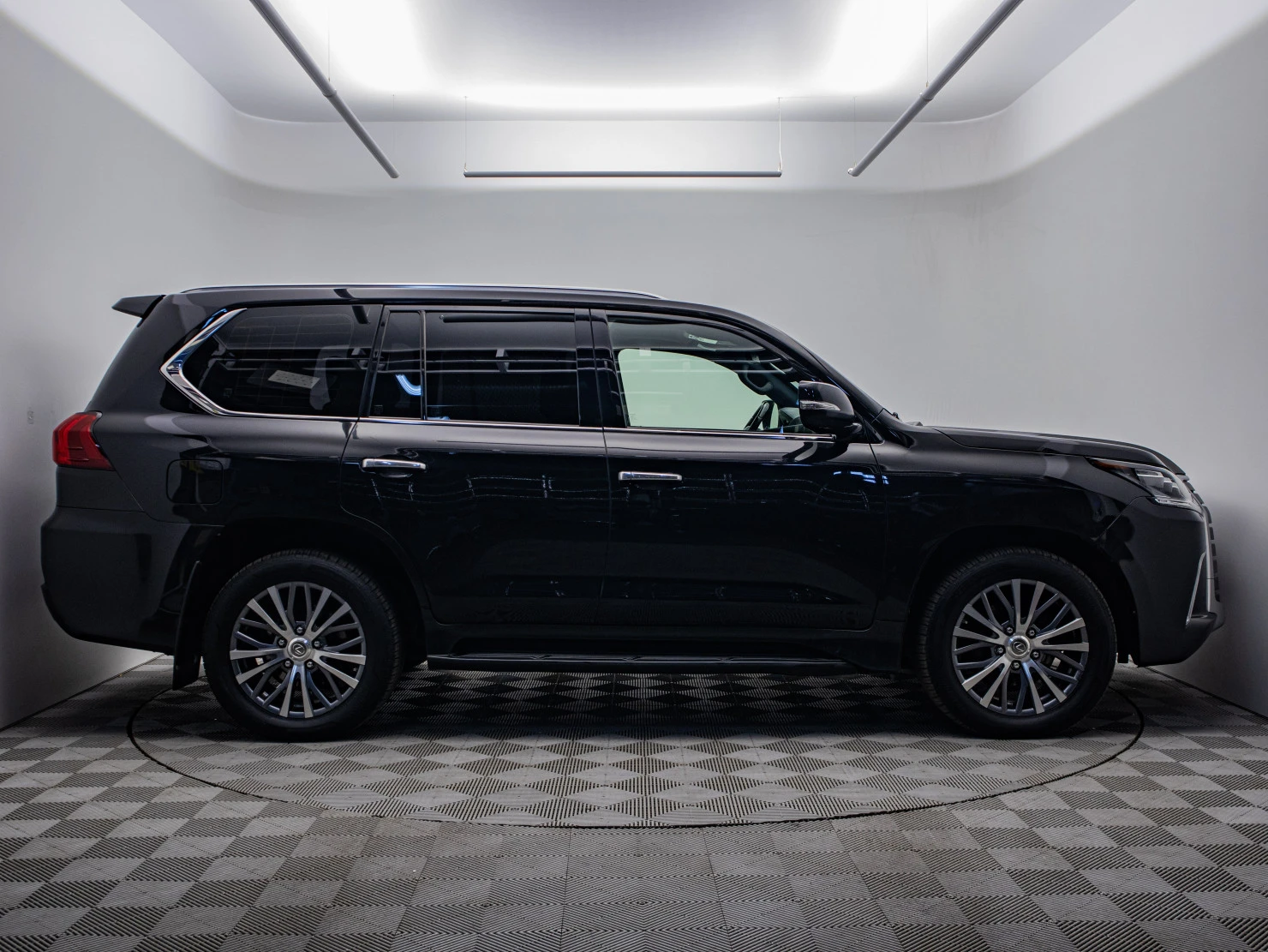 Lexus LX, 2017