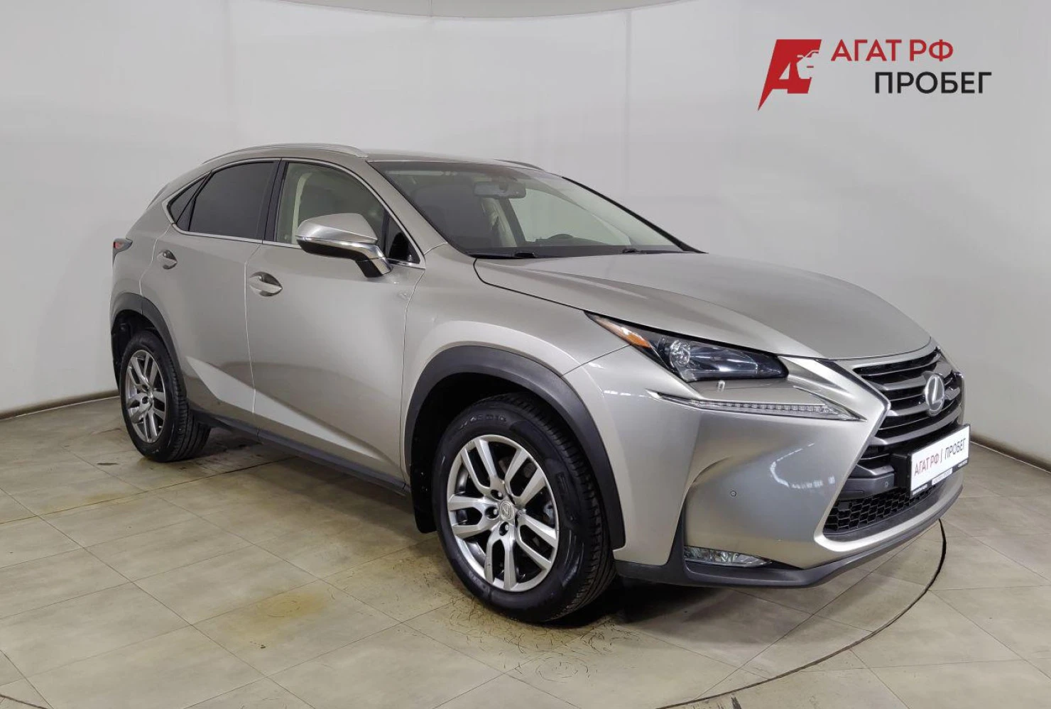 Lexus NX, 2016