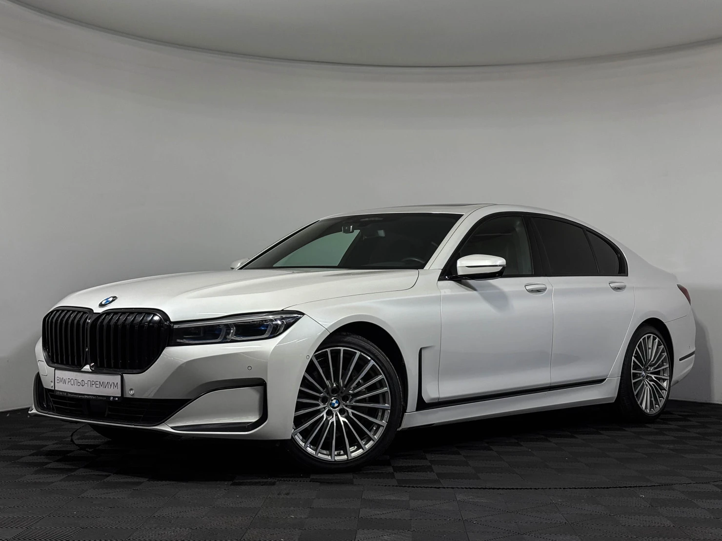 BMW 7 серии, 2021