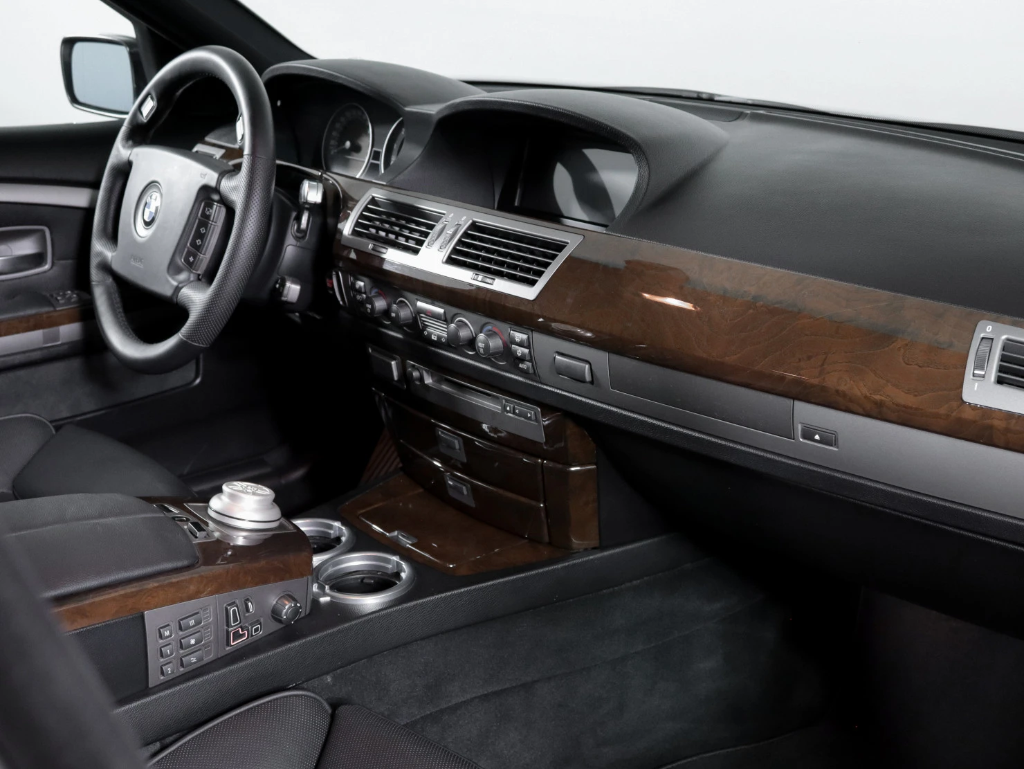 BMW 7 серии, 2002