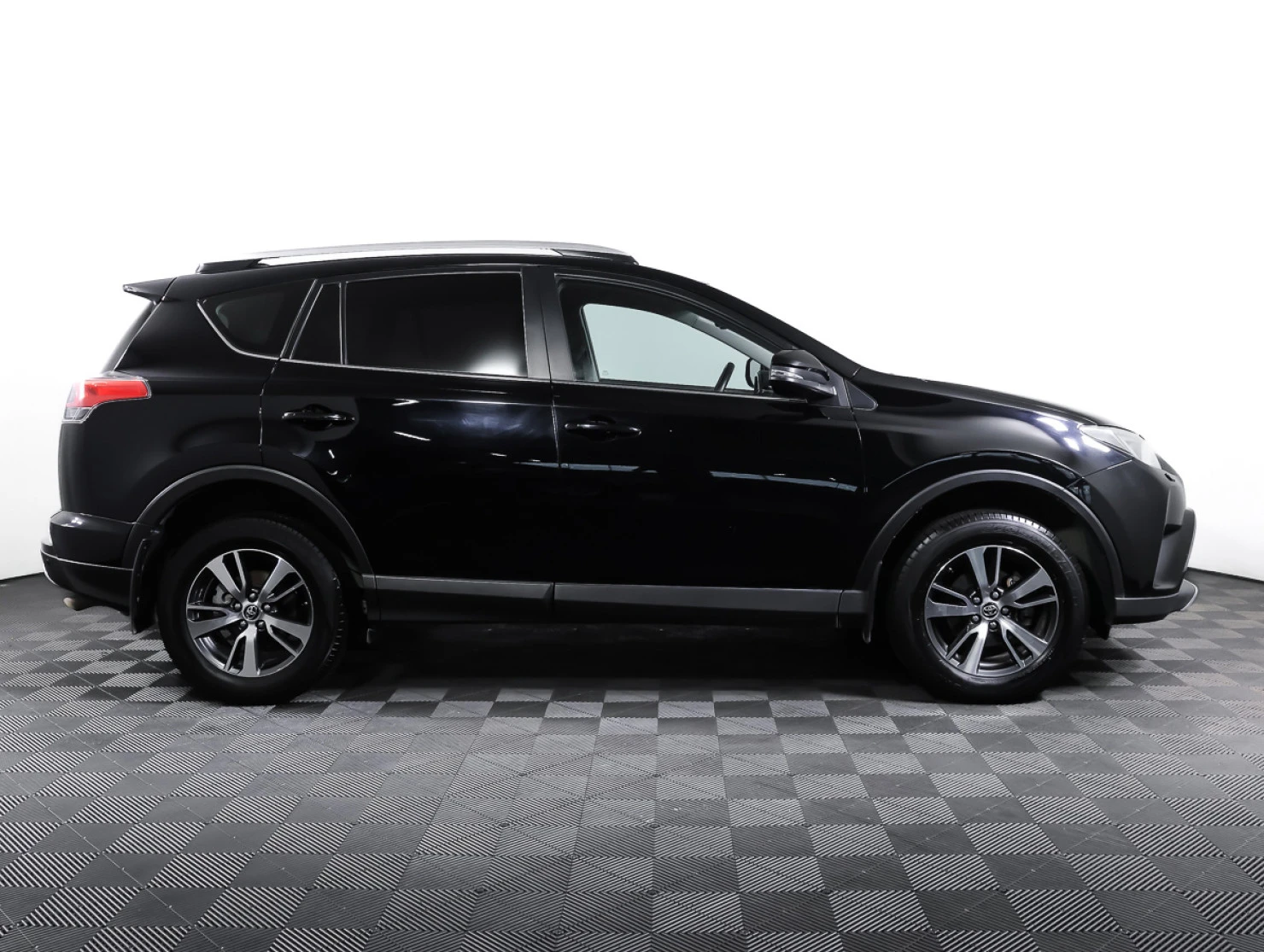 Toyota RAV4, 2018