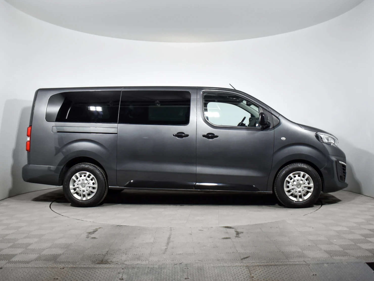 Peugeot Traveller, 2018