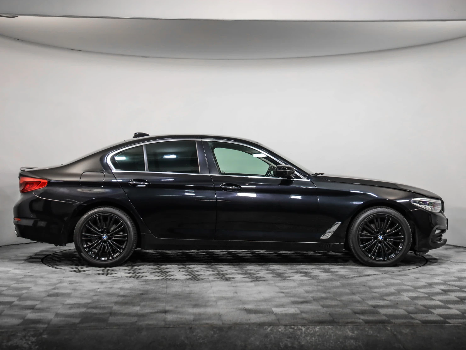 BMW 5 серии, 2017