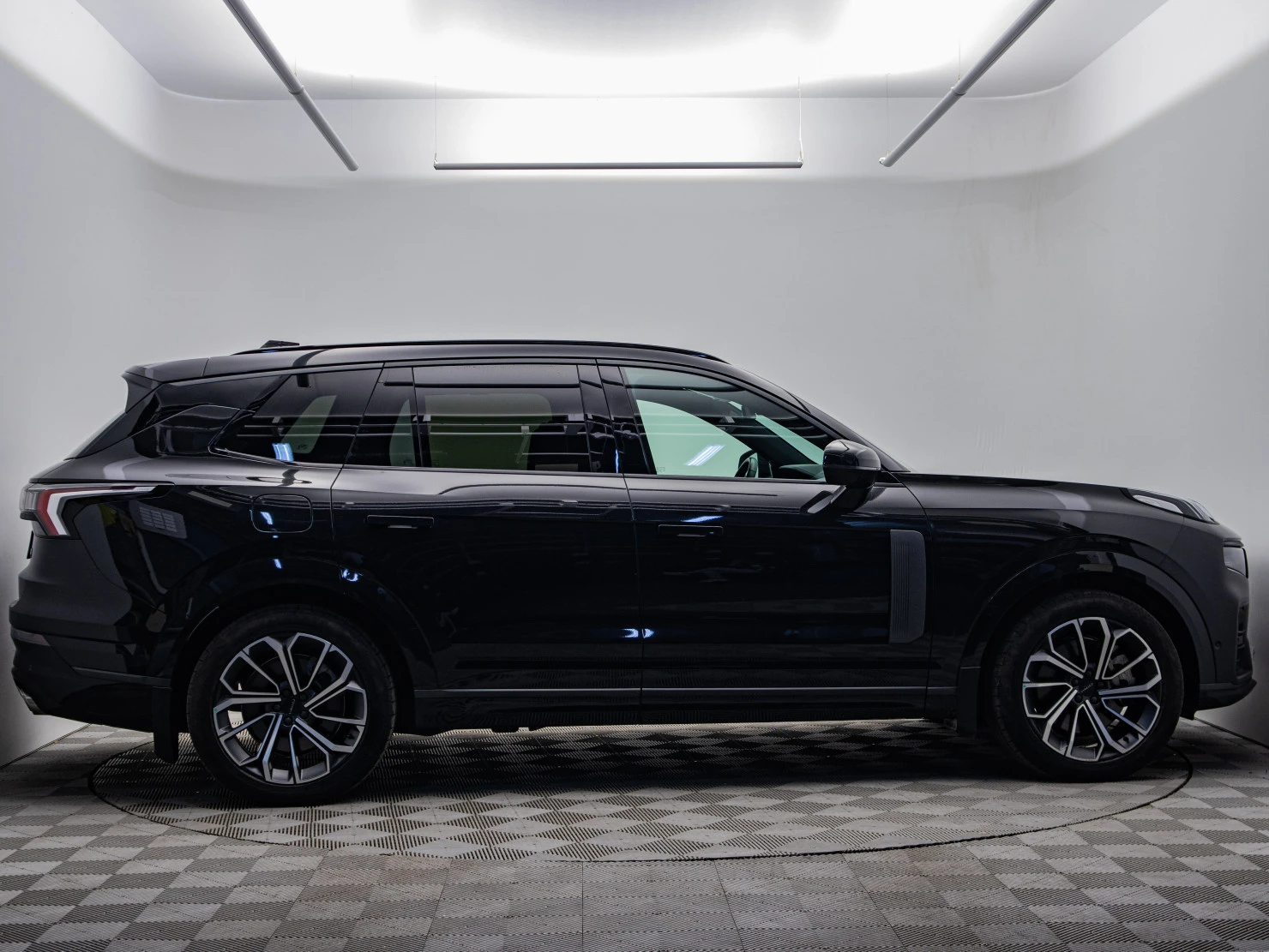 Lynk & Co 09, 2022
