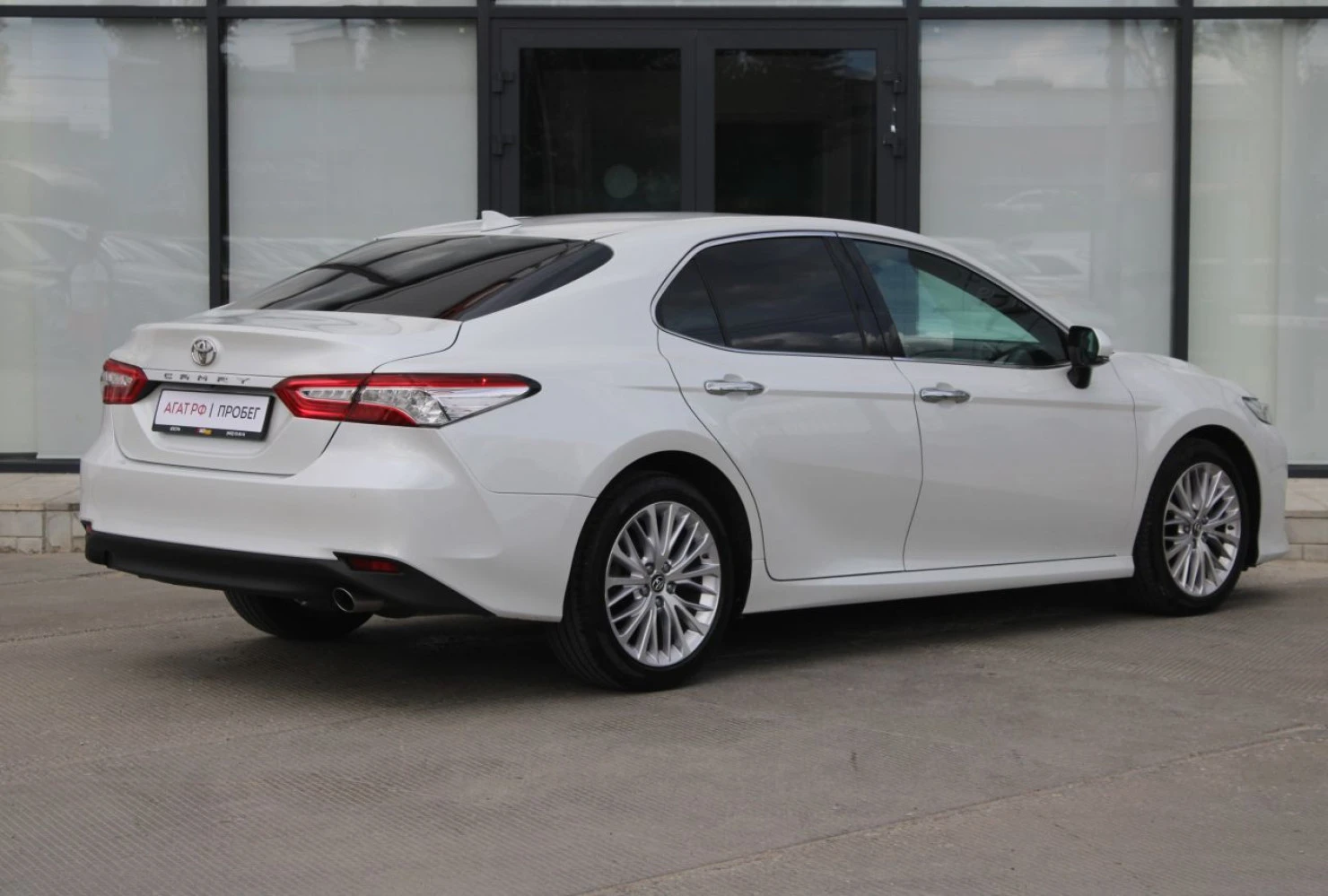 Toyota Camry, 2019