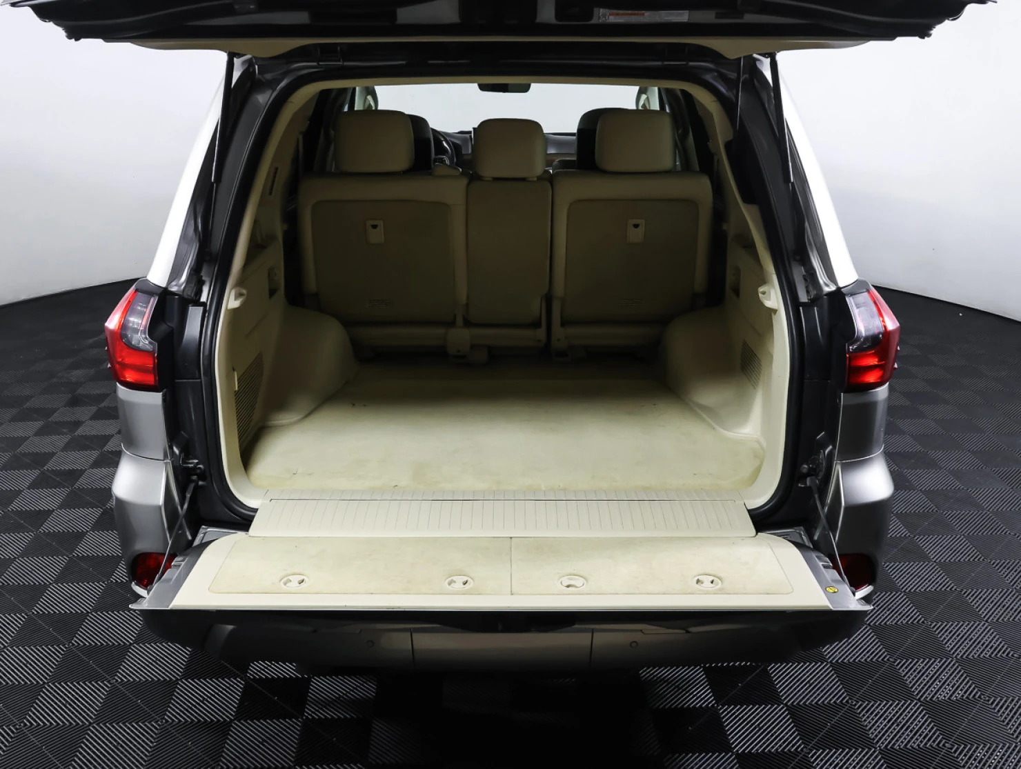 Lexus LX, 2019