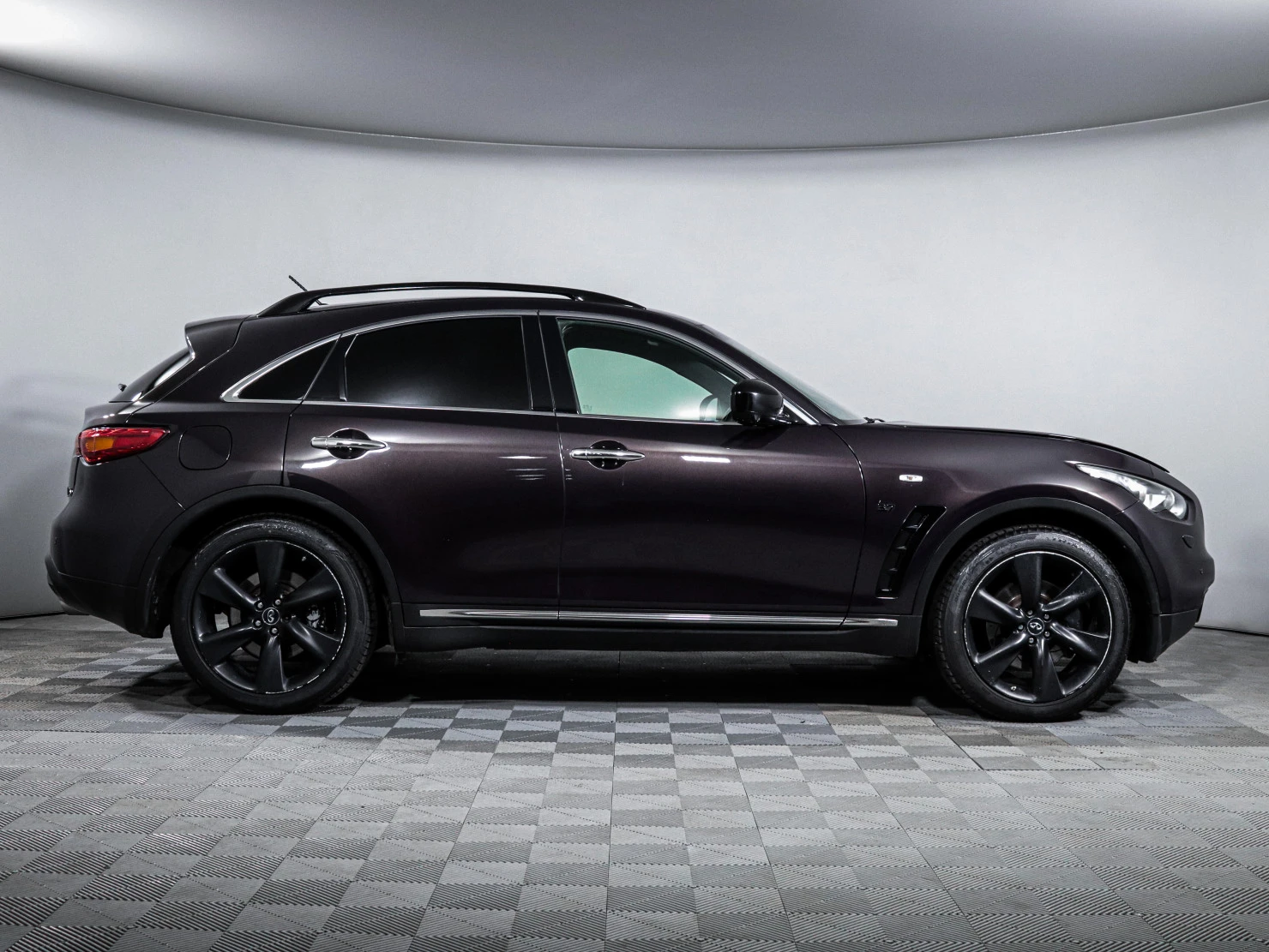 Infiniti QX70, 2017