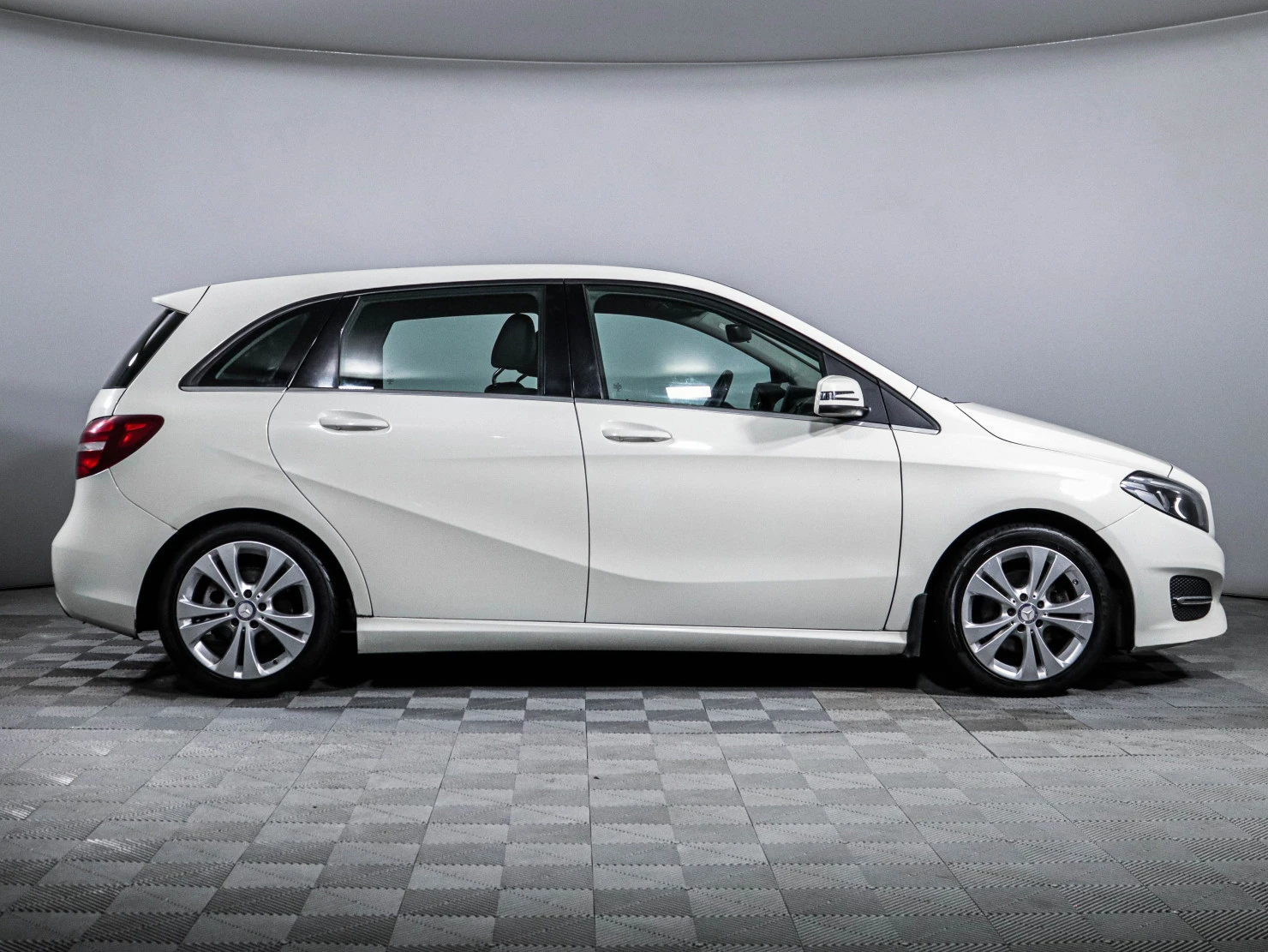 Mercedes-Benz B-Класс, 2016