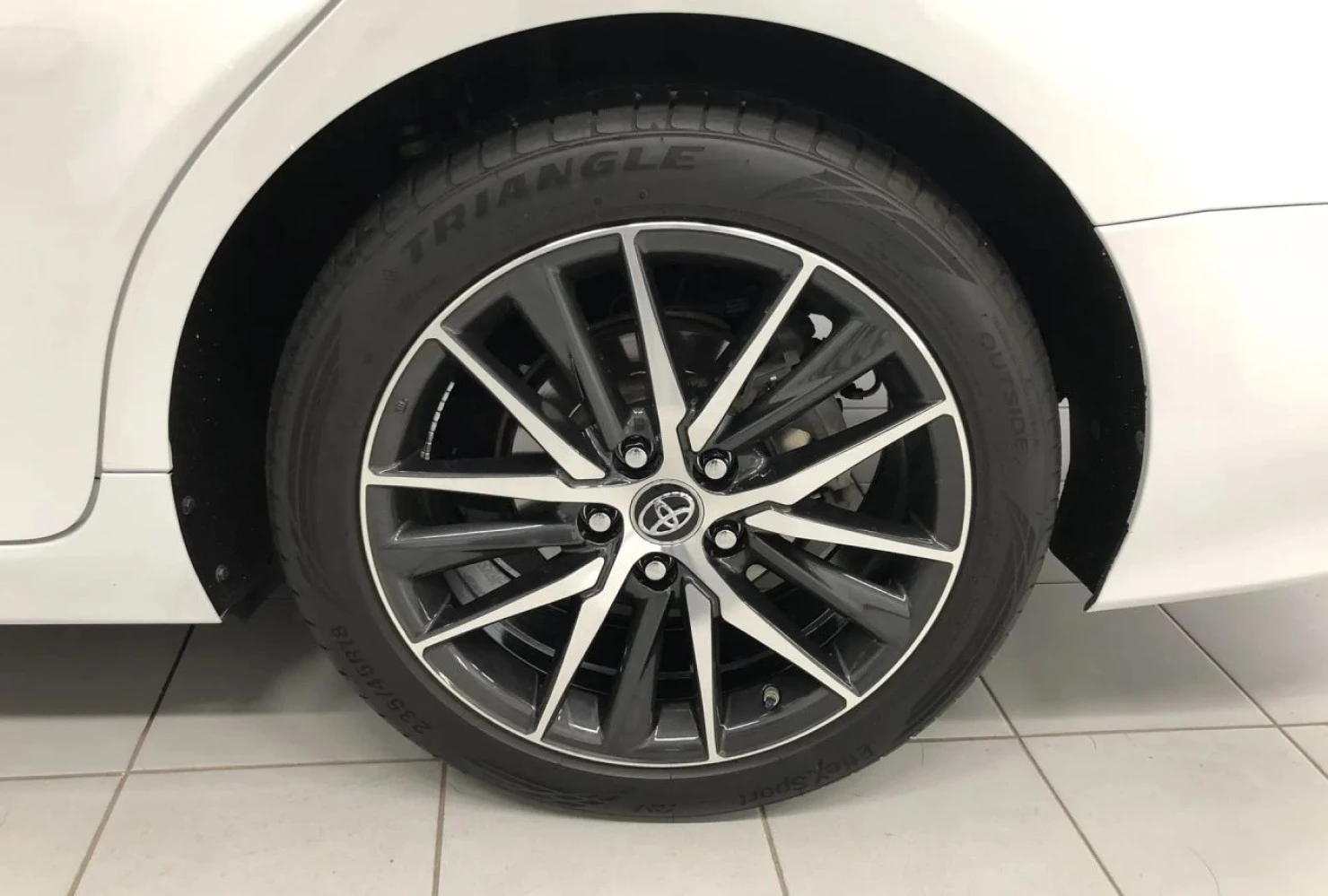 Toyota Camry, 2018