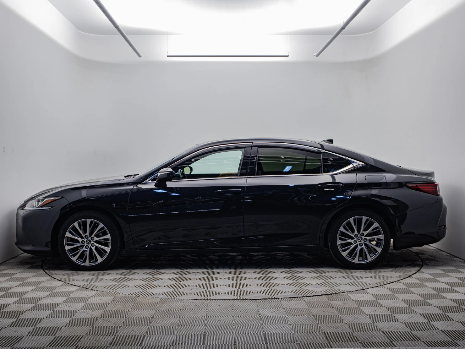 Lexus ES, 2020